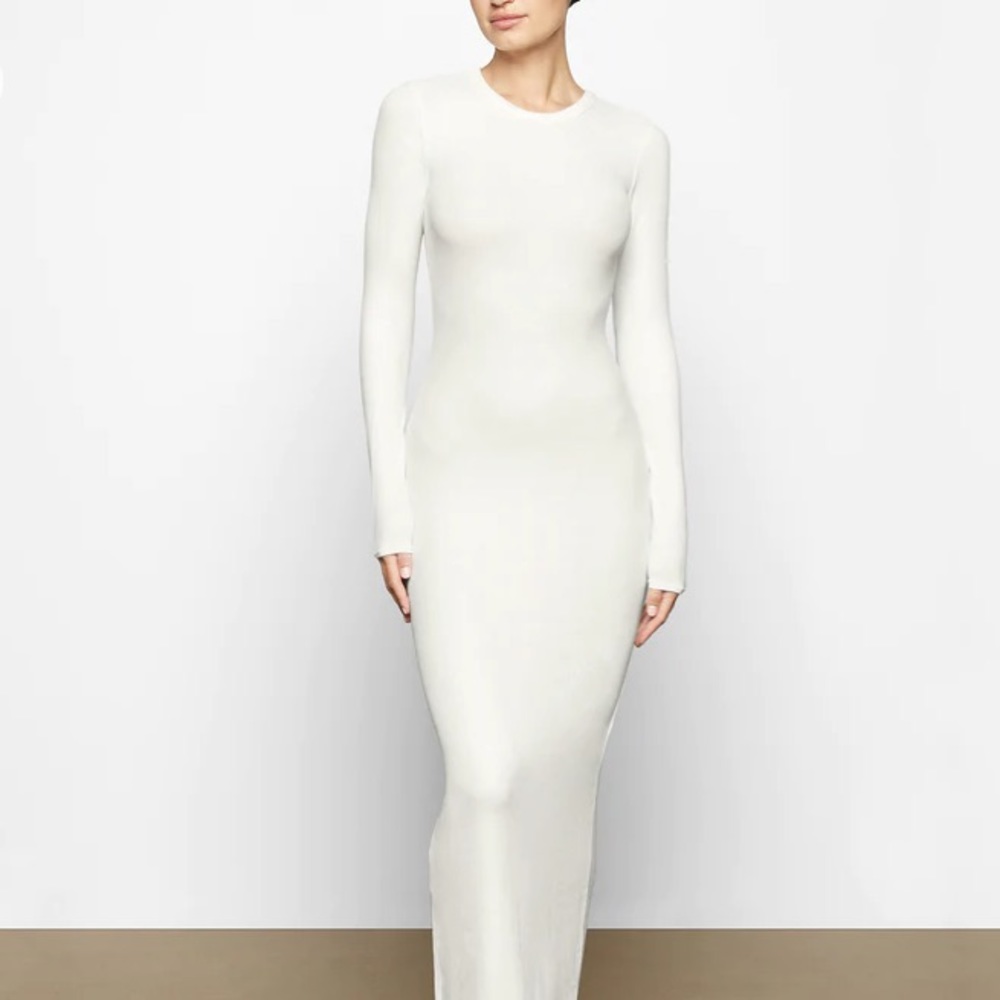NWOT- SOFT LOUNGE SHIMMER CREW NECK LONG DRESS | MARBLE